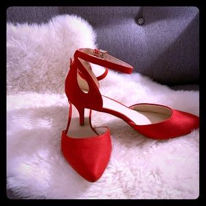 Nine West, kitten heel, cherry red pumps 8.5 US